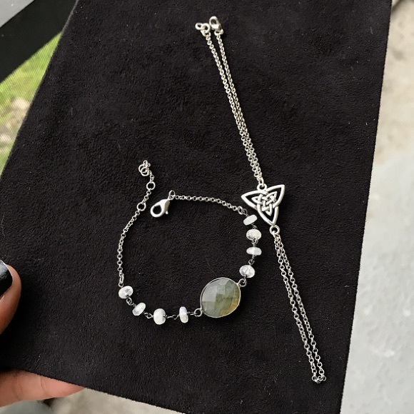 Moonstone & labradorite celtic knot hand bracelet - Picture 4 of 8